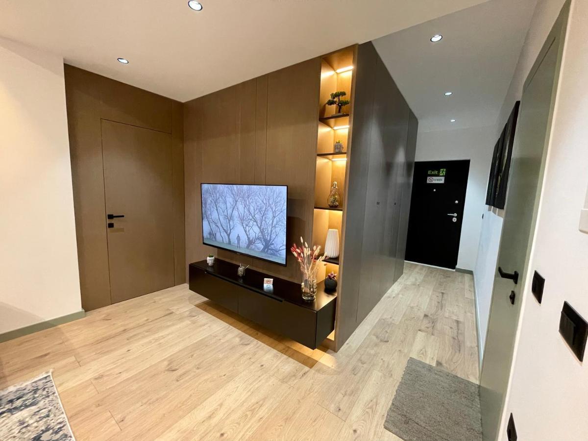Queens Luxury Apartments Tirana Exterior photo